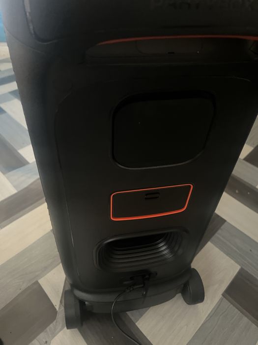 Vand boxe JBL 320 noi scoase din cutie!!