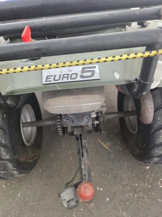Vând ATV.       .