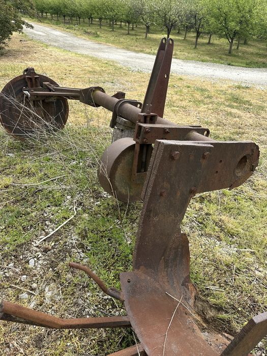 Dislocator de rand pomi fructiferi plug scos pomi