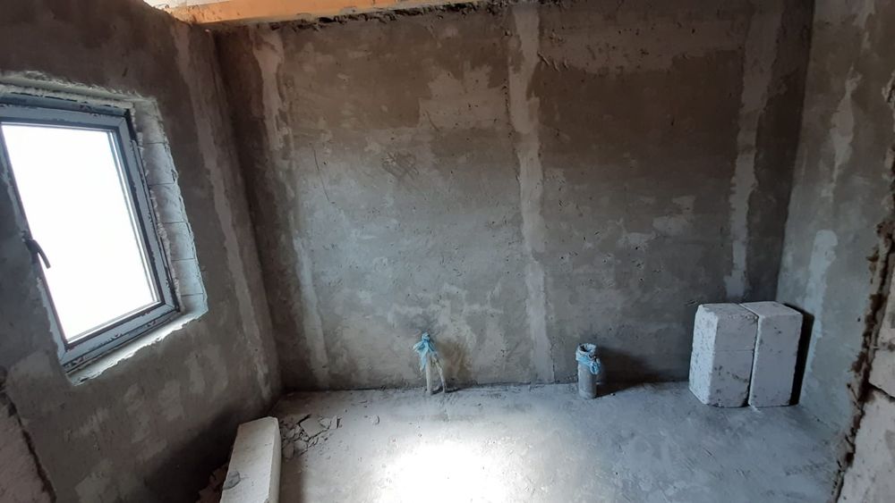 Casă + teren 1000 mp în Istria – vedere la lac