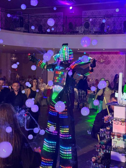 Inchiriere Roboti LED pentru Evenimente - Nunta Botez Majorat Cununie