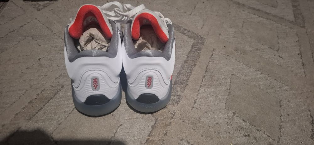 Продам кроссовки Nike jordan zion 4 оригинал