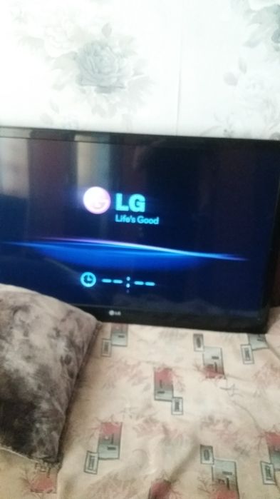 Продам Телевизор LG б/у рабочий  не смарт тв