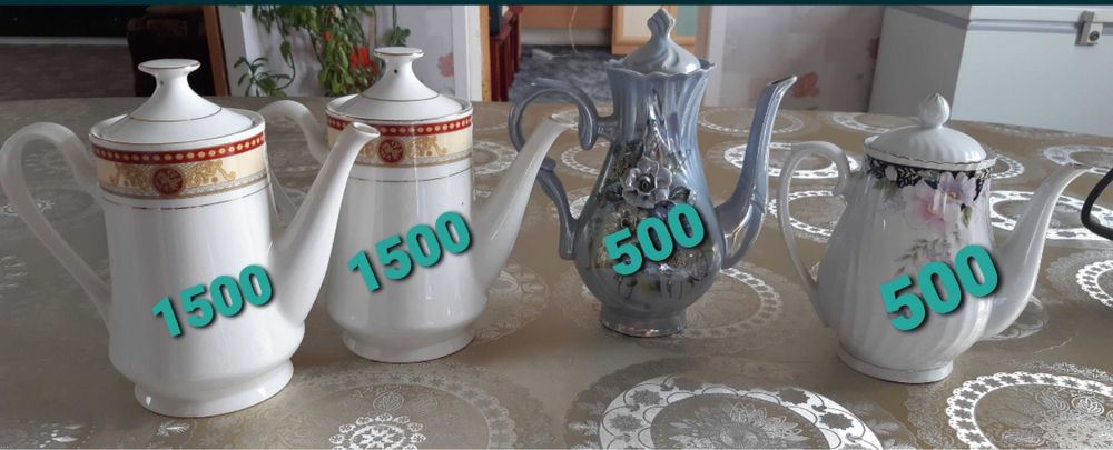 Продам фарфоровые чайники