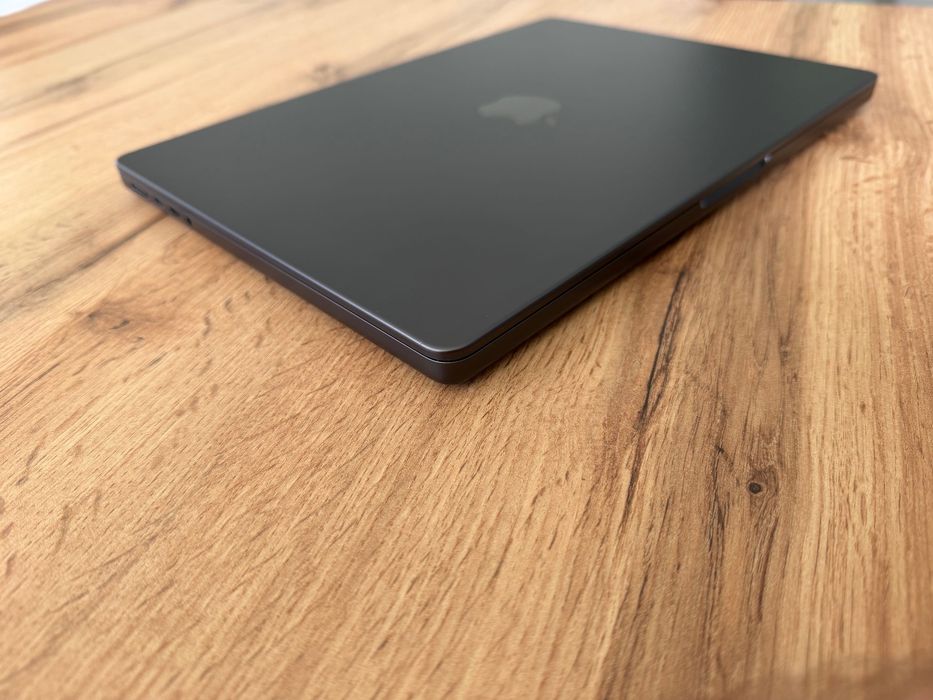 MacBook Pro 14" M4 10-CPU, 10-GPU, 16GB RAM, 1TB SSD