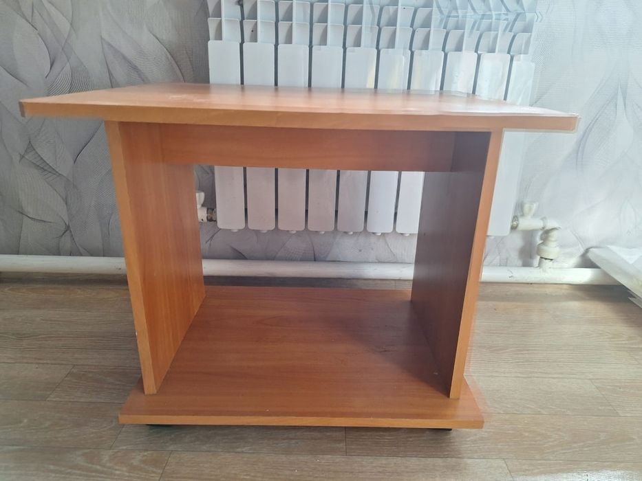 Продается Журнальный стол