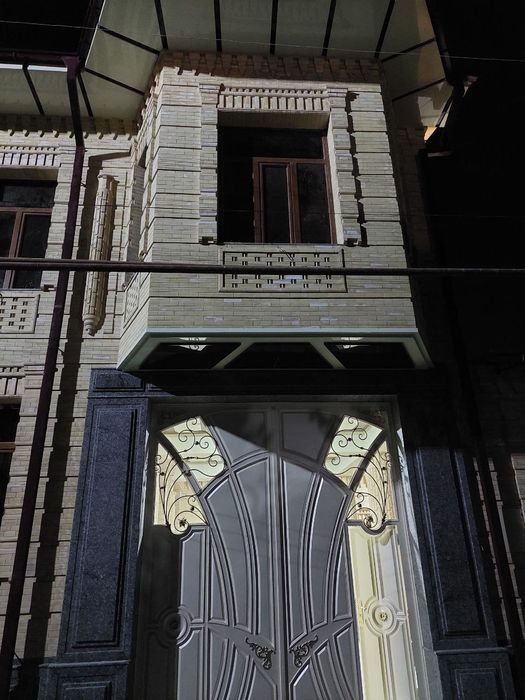 Продаётся  3х этажный Дом