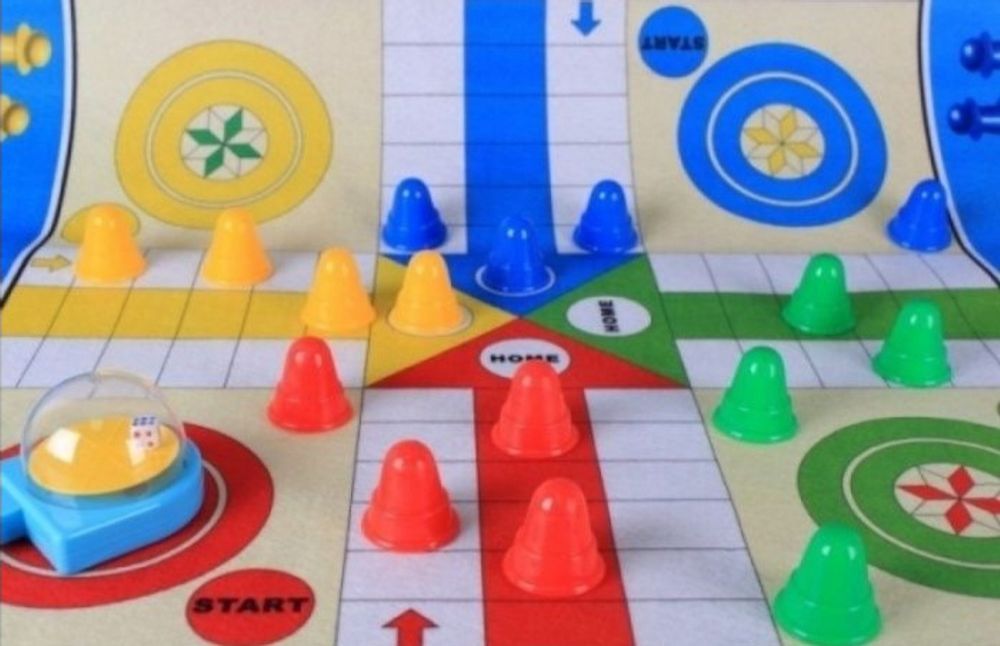 Килимче не се сърди човече + зарче центрофуга детска занимателна игра