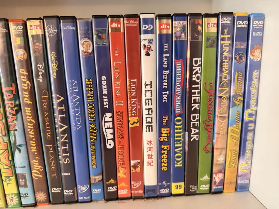 Компакт дискове с детски филмчета