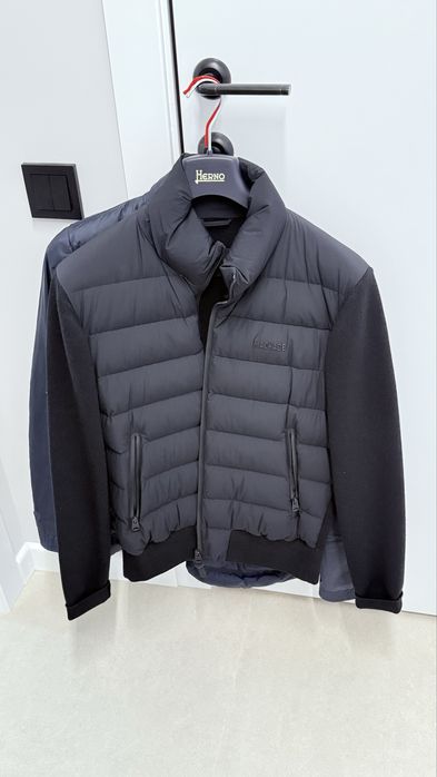 Продам Бомбер куртку  от Mackage оригинал