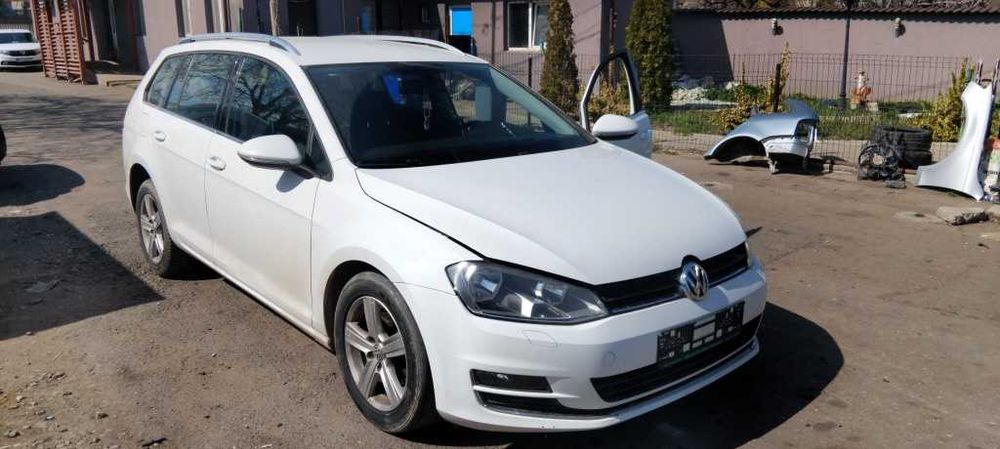 Dezmembrez Volkswagen Golf 7 2.0 TDi an 2017 cod motor CRBC