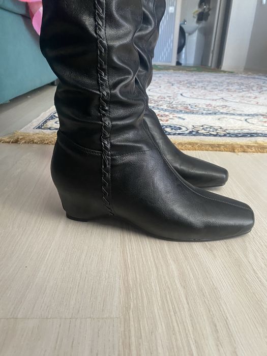 Продам осенние сапоги