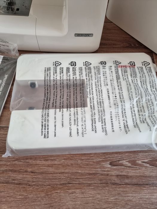 Швейная машина Janome