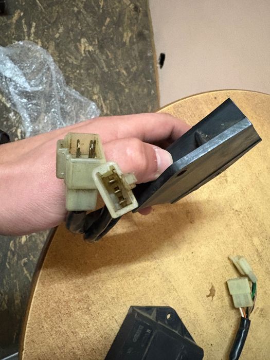 Комутатор Suzuki gs500