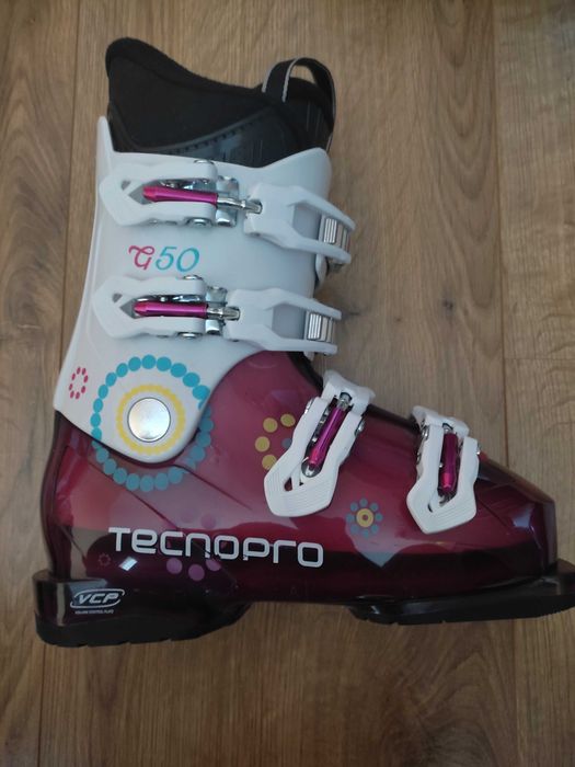Детски ски обувки Techopro и ски 110