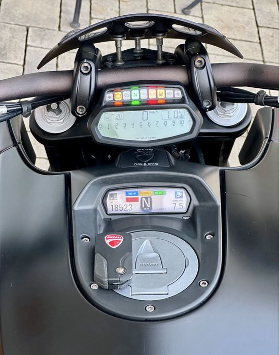 Ducati Diavel carbon edition