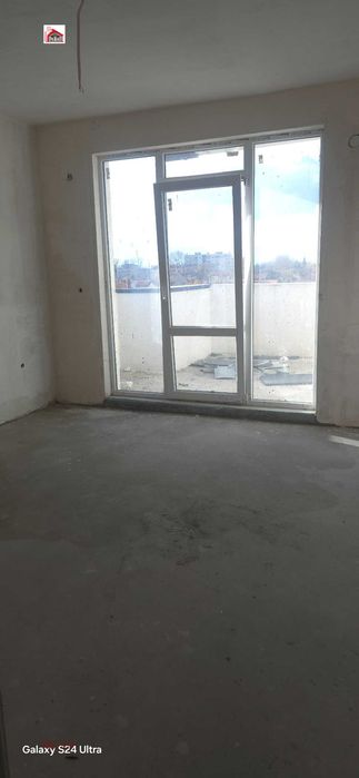 Продава тристаен, в нова кооперация на бул. "Цар Освободител"