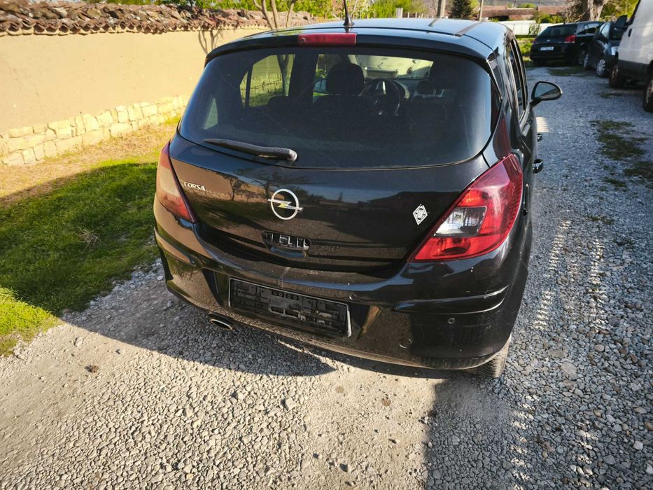 НА Части Opel Corsa D 1.4 бензин
