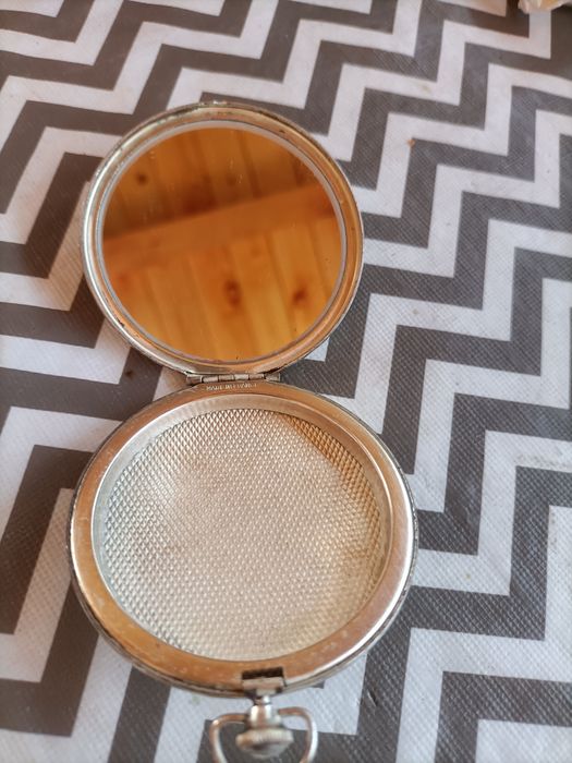 Oglinda de poșetă ,din argint
