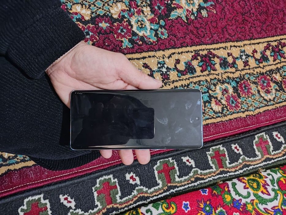 Vivo v30 yengi telefon 3 oy boldi oganinga