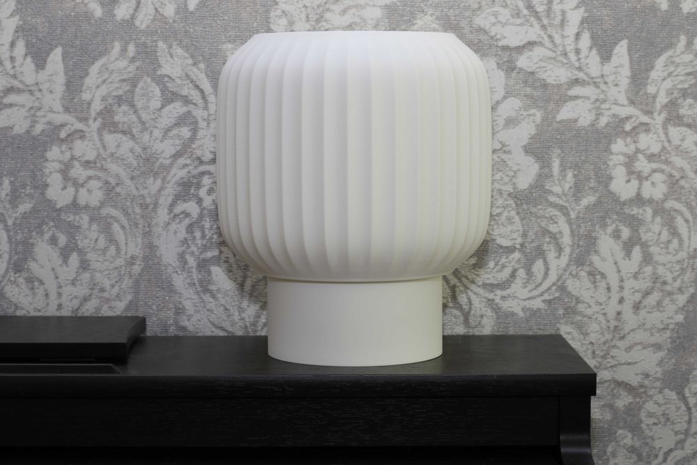 Настольная лампа