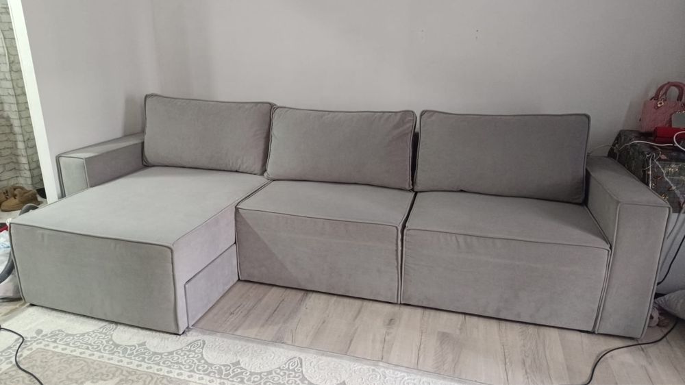 Срочно продаю диван
