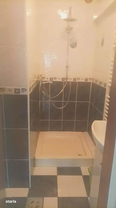 De vanzare apartament 3 camere, Fagaras