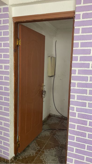 Двери межкомнатные б у