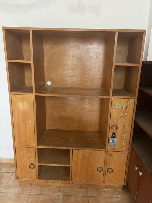 ПОДАРЯВАТ СЕ! Шкаф - 2 броя