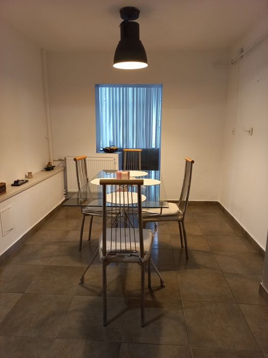 Inchiriez apartament 3 camere