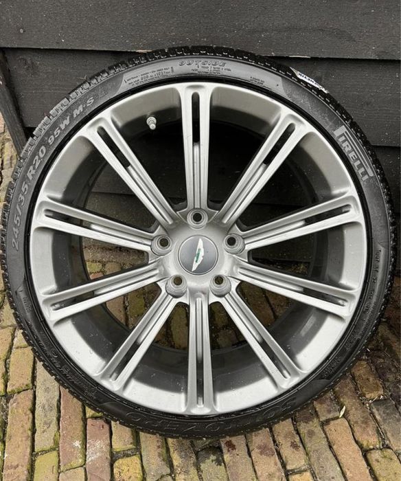 Asron martin джанти 20 цола ( Зимни гуми )