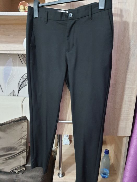 Pantaloni adolescenti