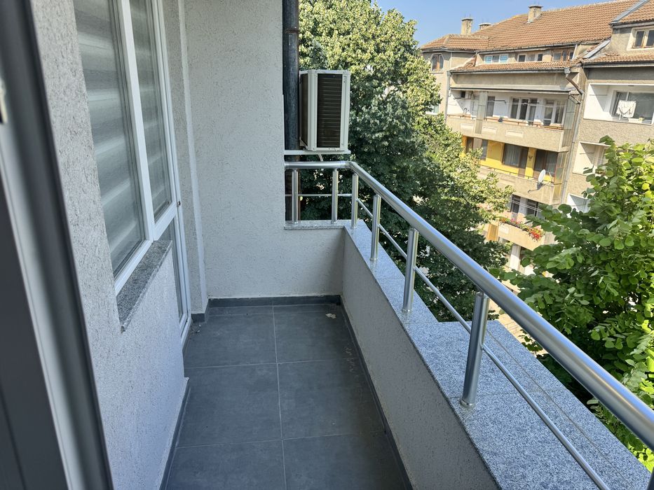 Дава се под наем Тристаен апартамент в Разград, Абритус - 75 кв.м за 408 € - Снимка #7