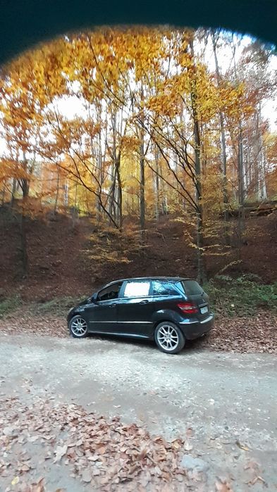 Vând Mercedes Benz B160