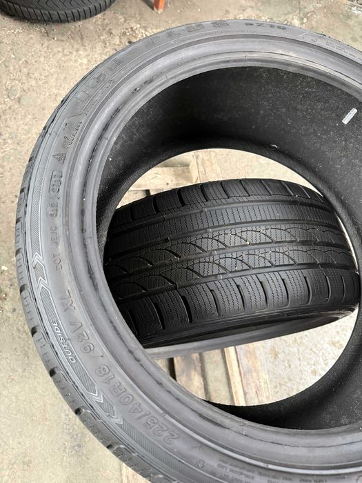 2x Anvelope iarna 225/40 r18 - Tracmax Ice Plus S210 XL