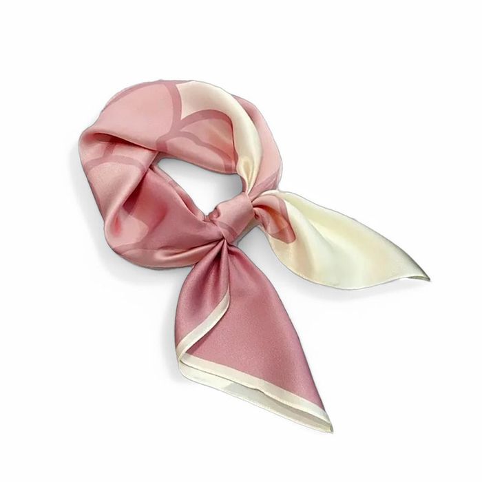 ТОП АКСЕСОАР Сатенени шалове в различни цветове и десени 70х70