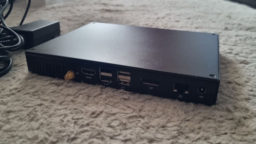 Mini PC Giada i59u-b5000: Intel i5 6200u/8GB Ram/SSD 120GB/WIFI