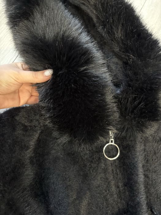 Черна Жилетка тип палто с косъм ангора