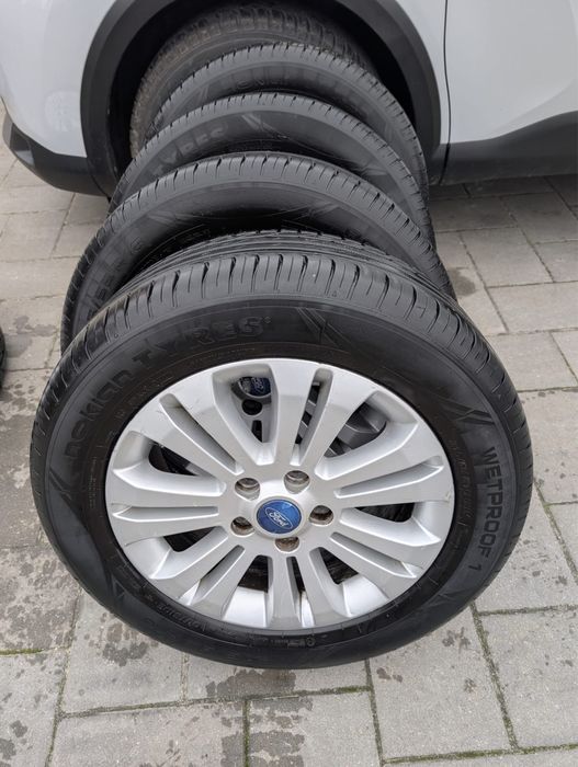 Roti 215 55 16 Anvelope cauciucuri Nokian + jante aliaj originale Ford