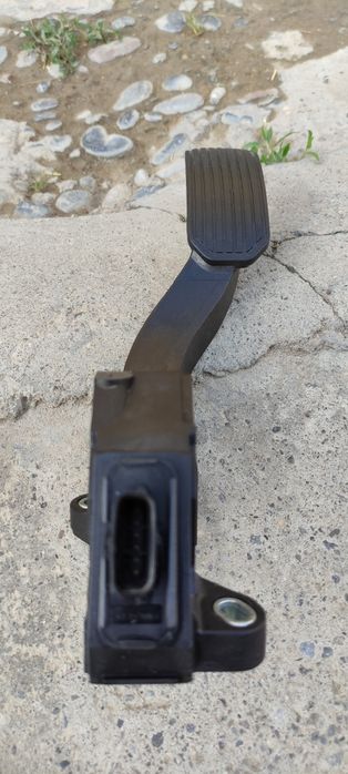 Педаль газа на камри