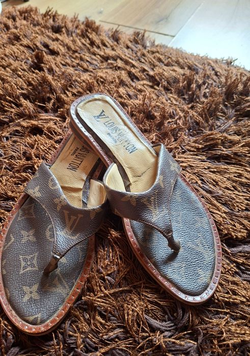 Papuci Louis Vuitton