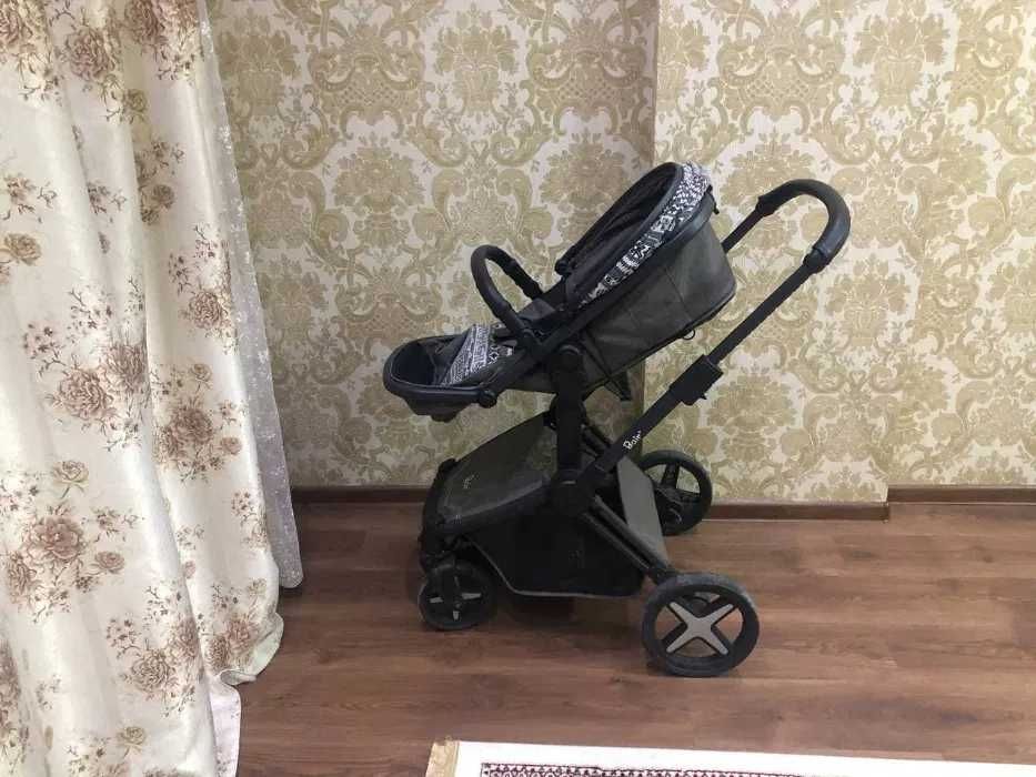 Продам коляску 3 в 1