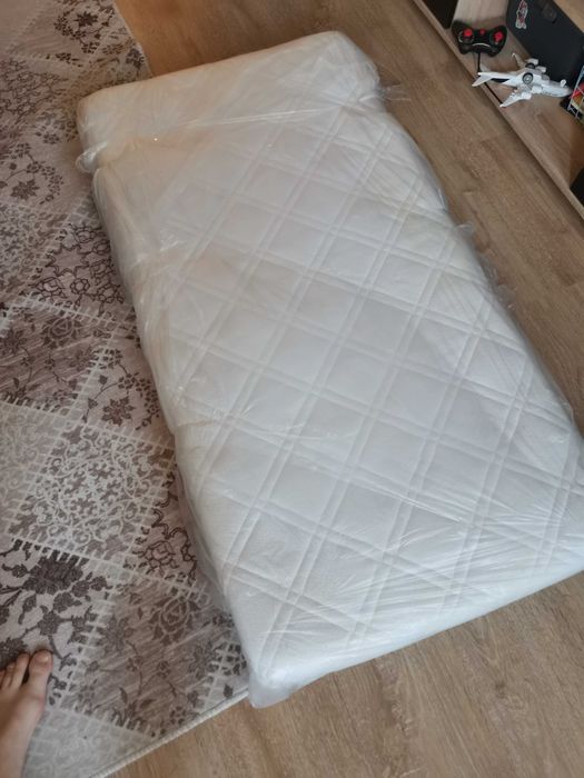 Детски матрак 60x120 в отлично състояние и съхранение.