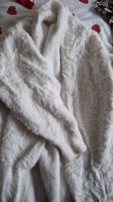 Отдам даром женские вещи