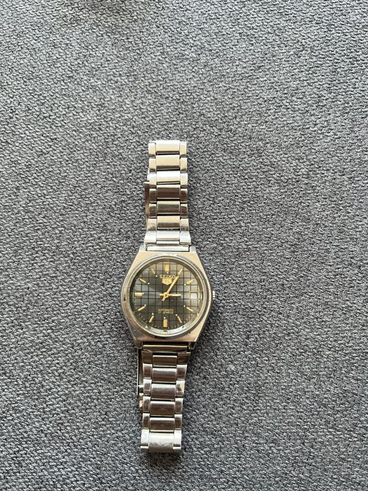 VINTAGE SEIKO 5 automatic – 21 jewels