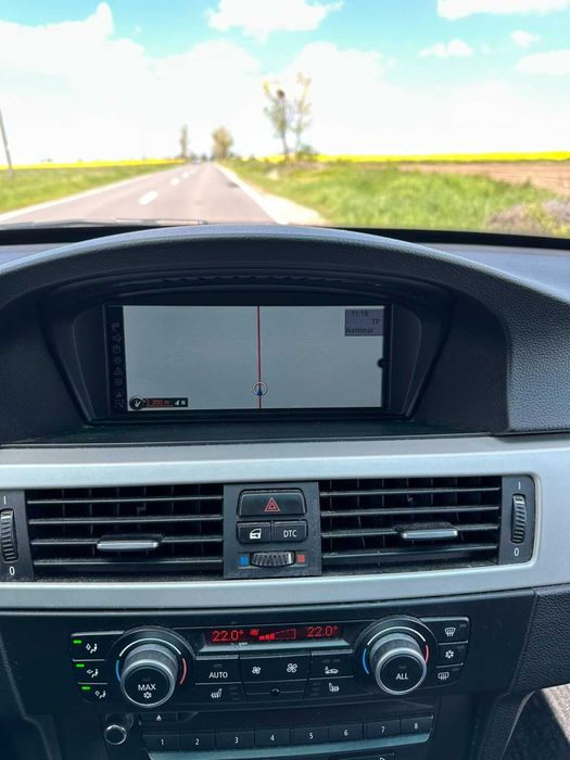 Vând BMW e90 facelift