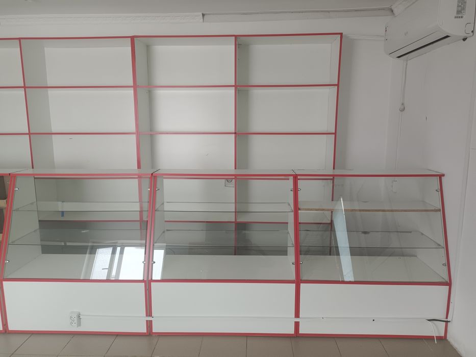 Продам витрину для магазинов