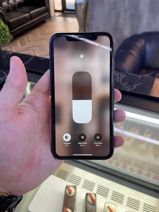 Iphone 11, Airpods 4