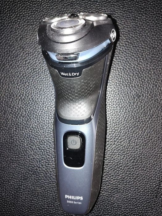 Aparat de ras Philips