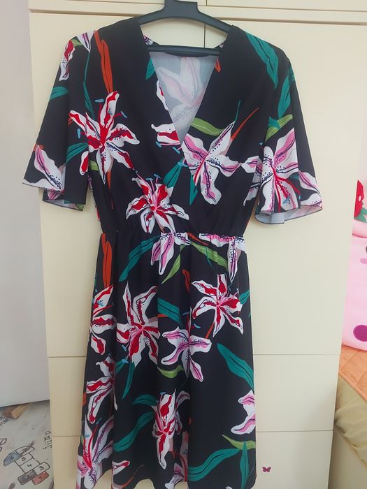 Дамски рокли различни модели